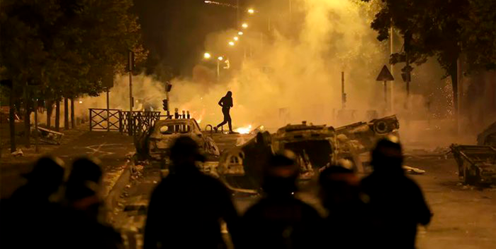 - Francia disturbios