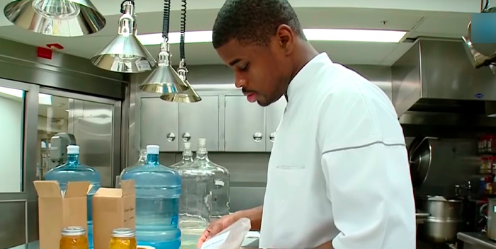 - Tafari Campbell cocinero Obama