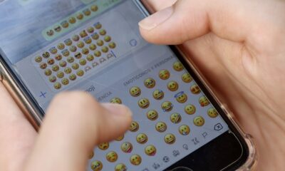 - Emojis Efe