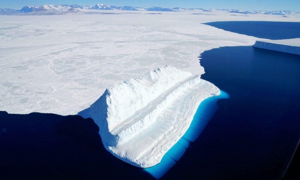 - Iceberg A23a