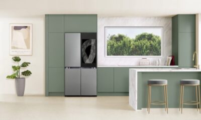 - Kitchen with Bespoke 4 Door Flex™ Refrigerator with AI Family Hub™ 1 e1703692109352