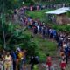 - migrantes hacen fila el darien ap