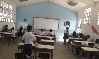 - Escuelas educacion pais